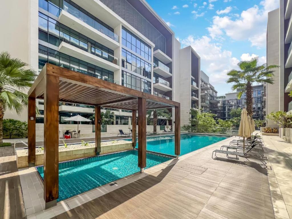 Lägenhet Luxury With Pool, Patio & Gym In Walk *