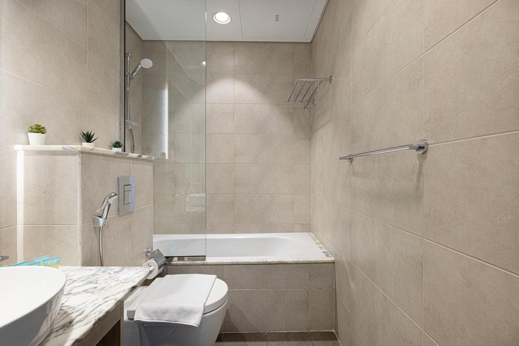 Smartstay At Paramount Tower - Sea And Downtown Views - Infinity Pool - Modern Luxury Residences * Dubái