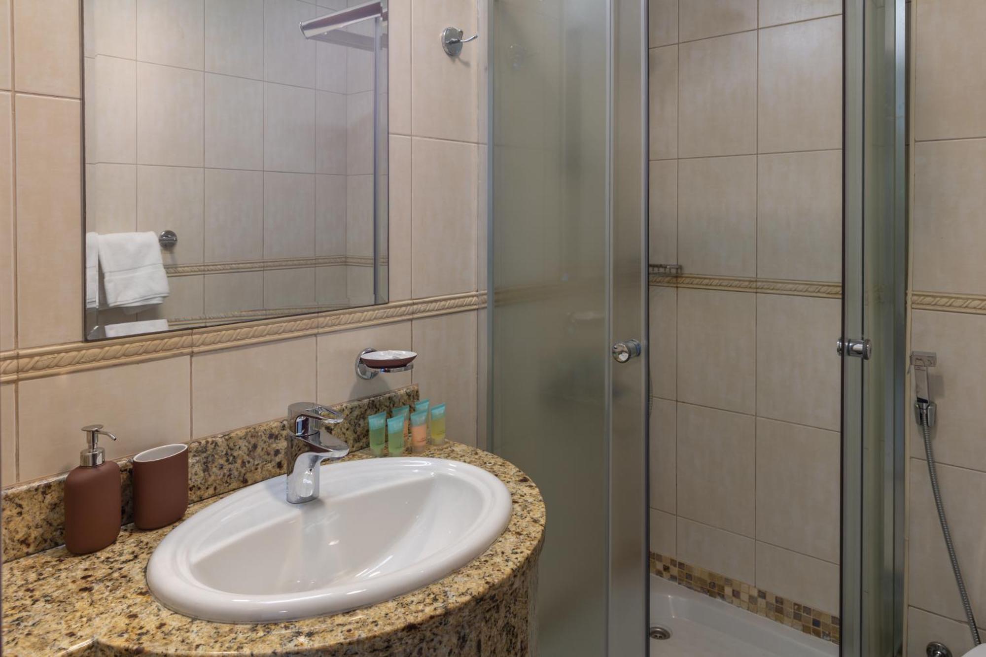 Apartamento Marina View,central Location,public Transport Access,dwellingz *