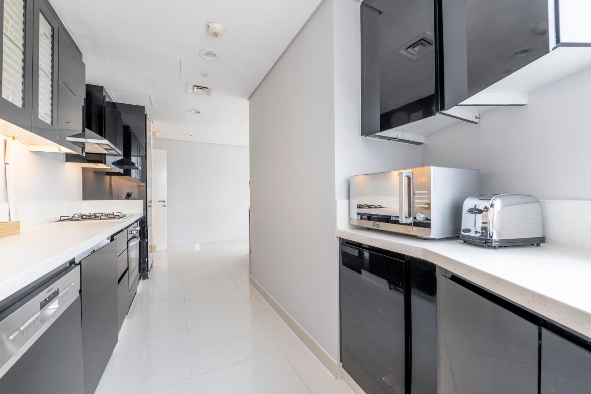 Lägenhetshotell Damac Canal Views Residences Dubai