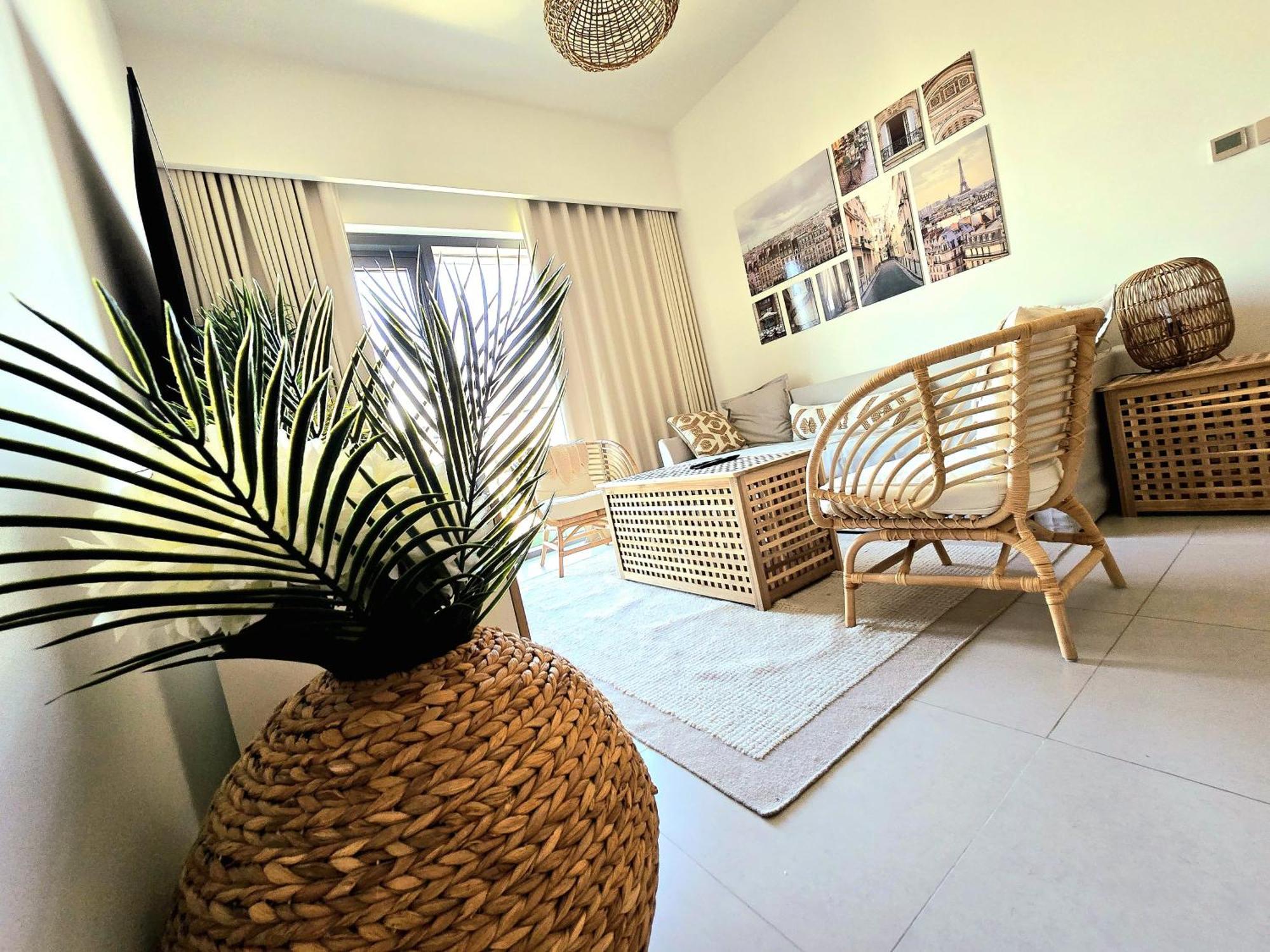 1 Bedroom High Floor With Stunning Night View-3 Mint Walk To Mall & Burj Khalifa Appartement Dubaï