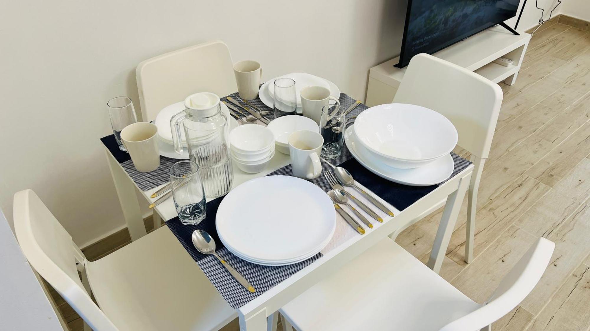 Spacious Furnished With Balcony Spain Cluster International Apartment