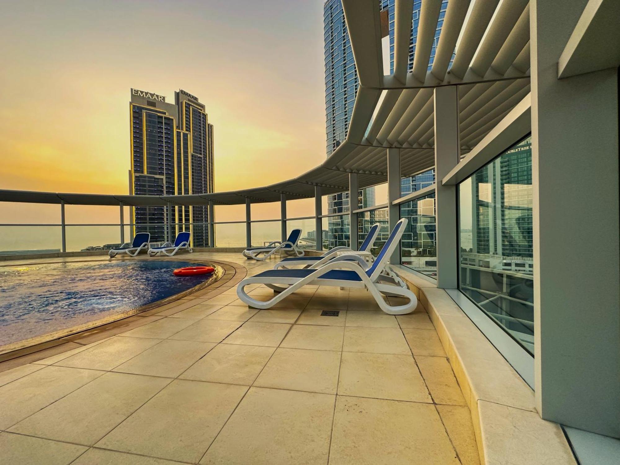 Appartement Amazing Roof Pool In 1 Bhk Flat In Marina *