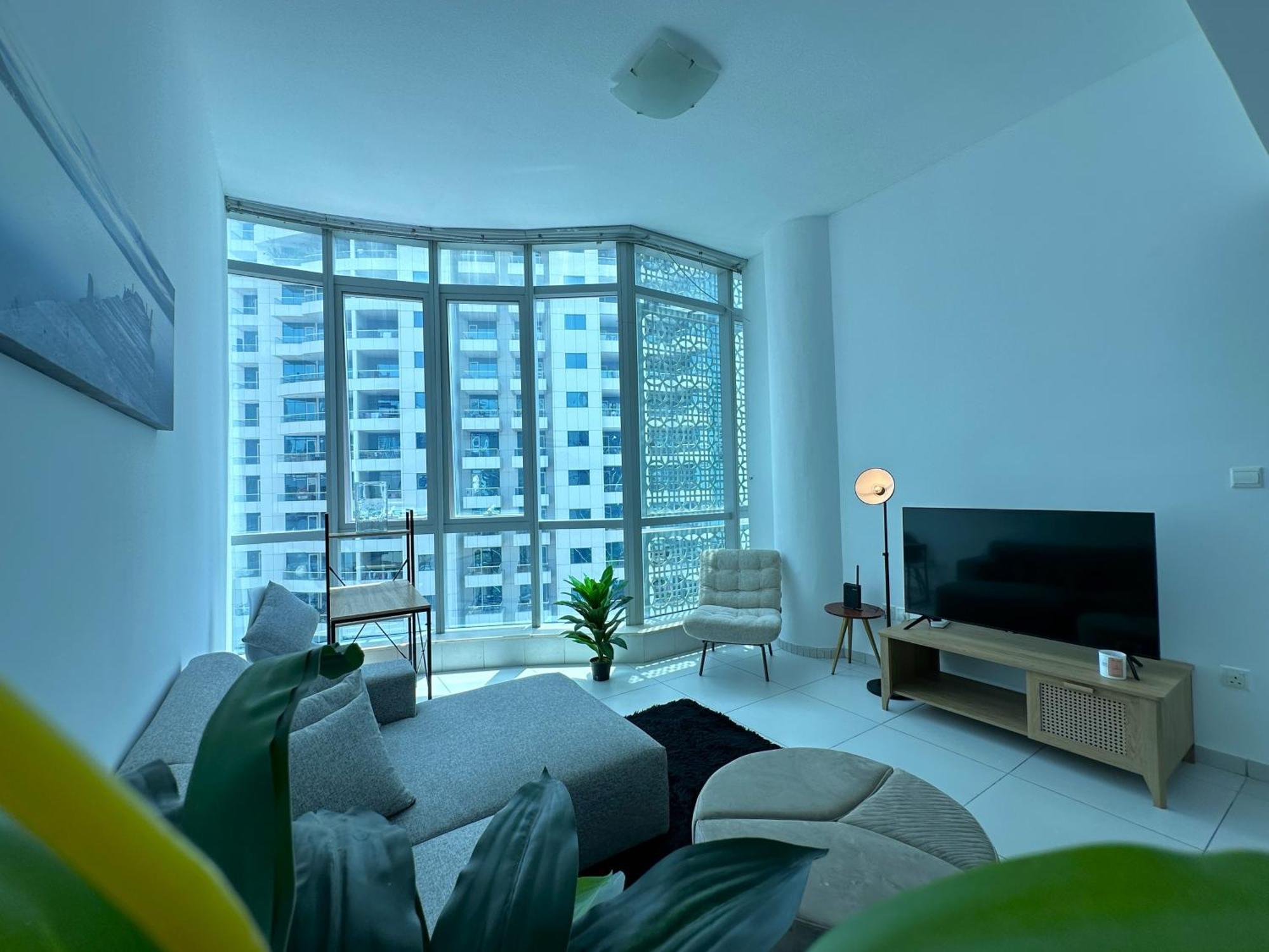 Appartement Amazing Roof Pool In 1 Bhk Flat In Marina *