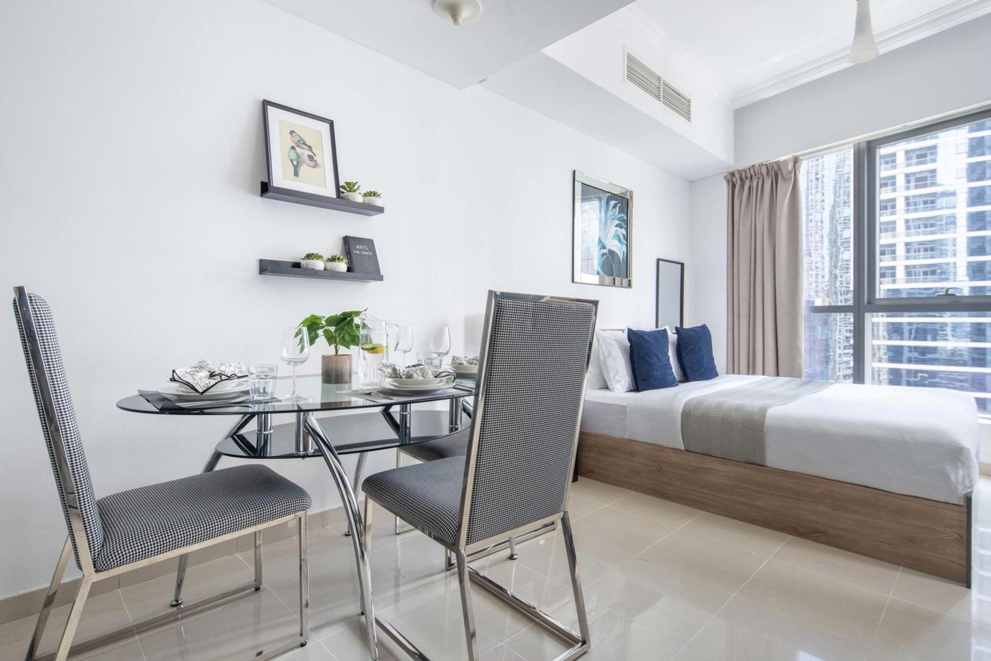 Frank Porter - Bay Central Appartement