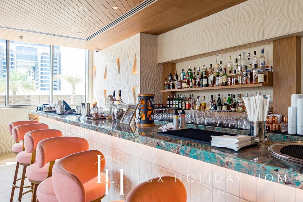 Apartment Lux Iconic Views At The Palm Tower 4 *