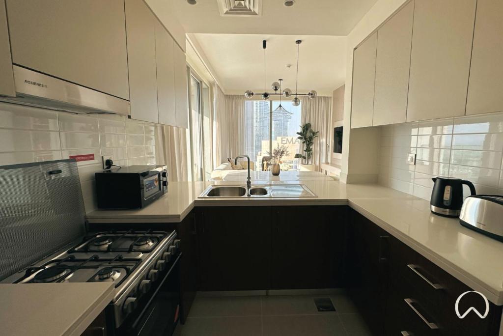 Oraya - Modern 5 Min Walk To Mall & Burj Views Appartement