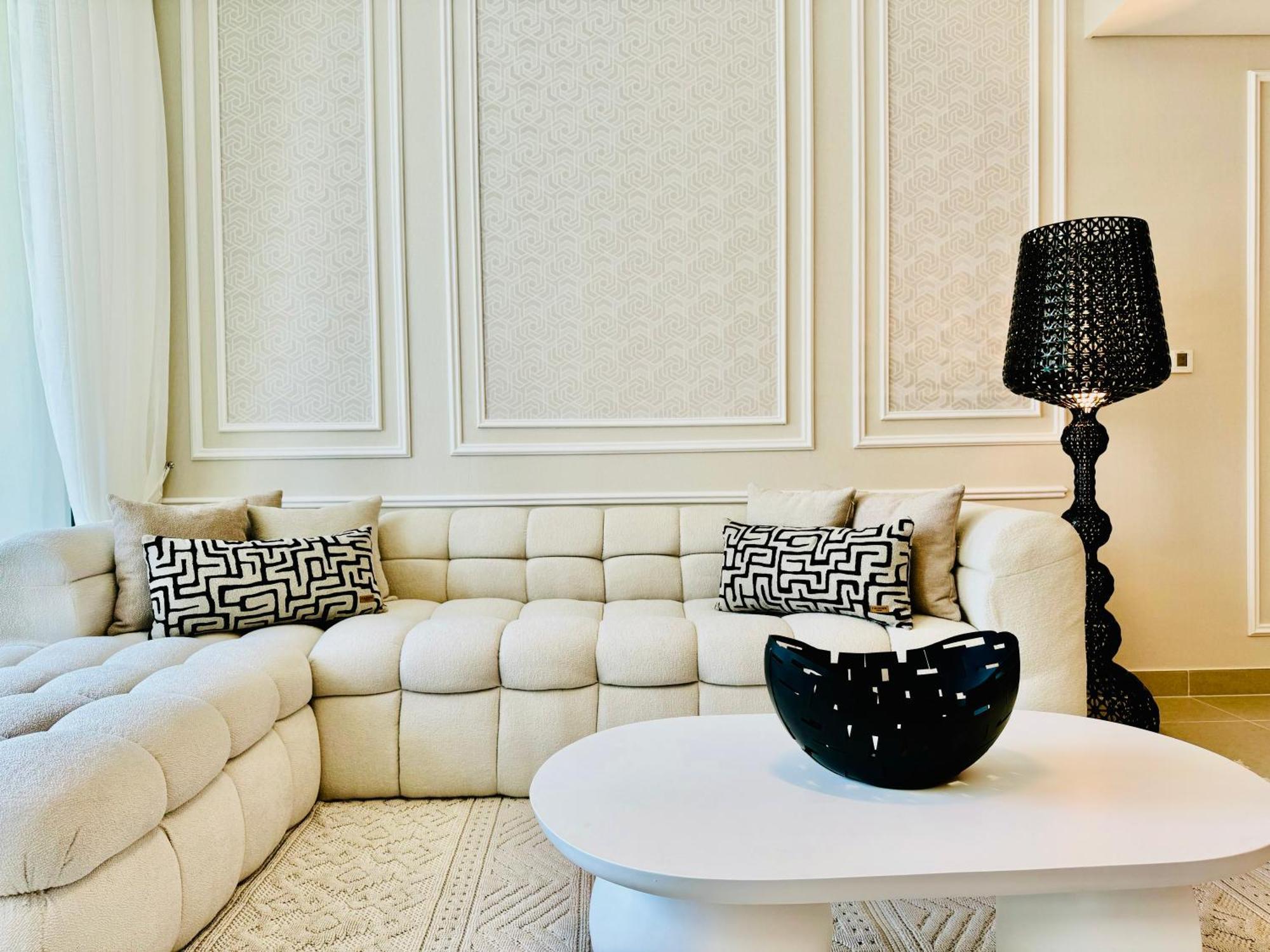 Venduras Homes - Tower, Downtown Dubai, Burj Views * Dubai