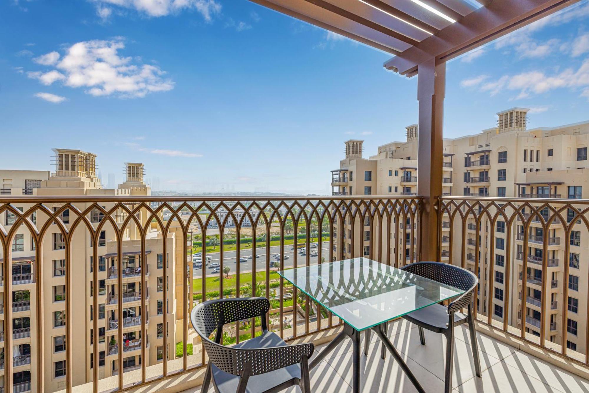 Modern And Charm In Mjl Appartement Dubaï