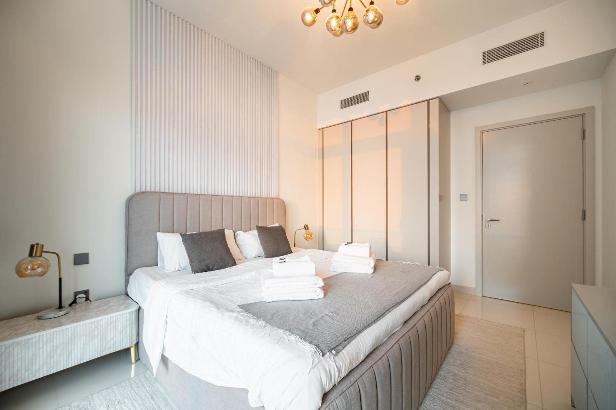 On The First Line Of The Coast With Access To The And Sea Views Appartement