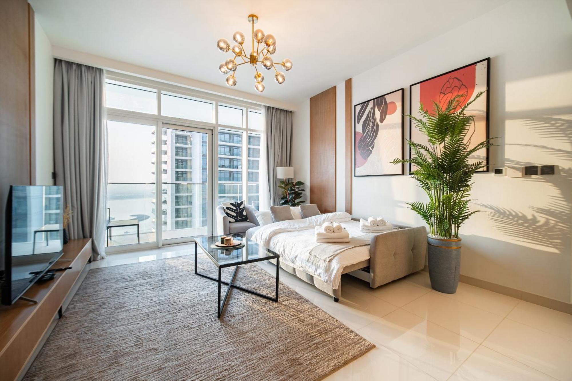 Appartement On The First Line Of The Coast With Access To The And Sea Views *