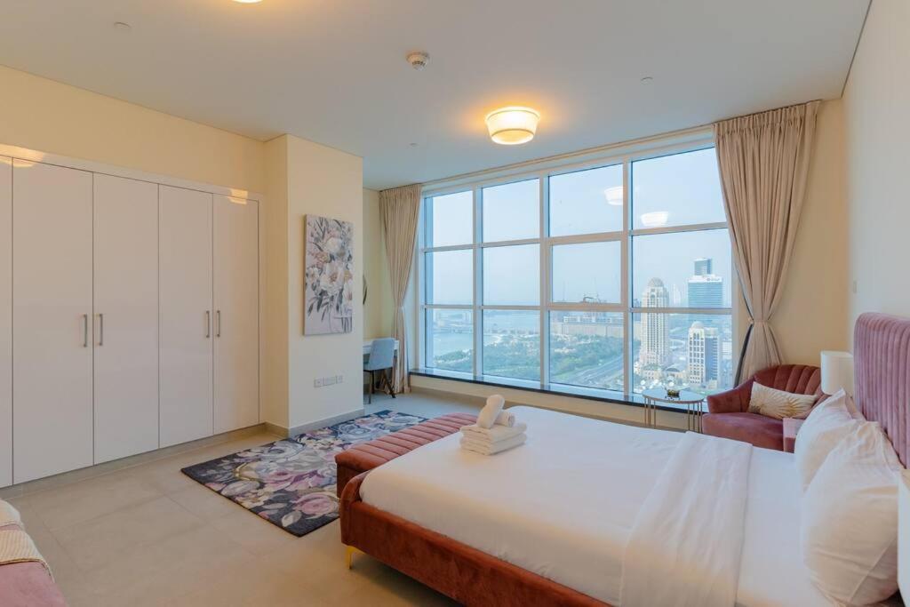 Modern L Sleeps 4 L 2 Baths