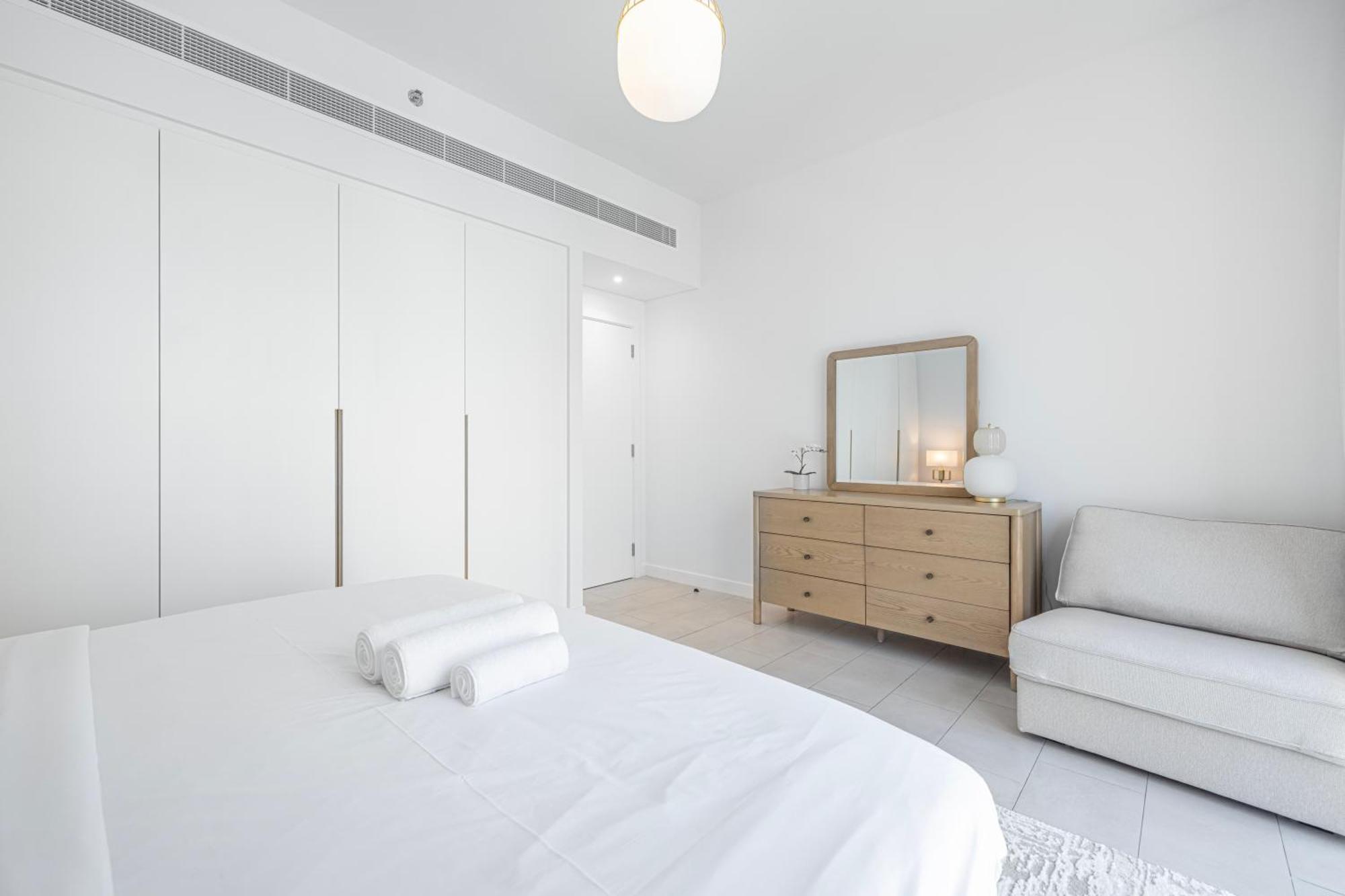 Brand New 1br In Jbr With Access Apartamento