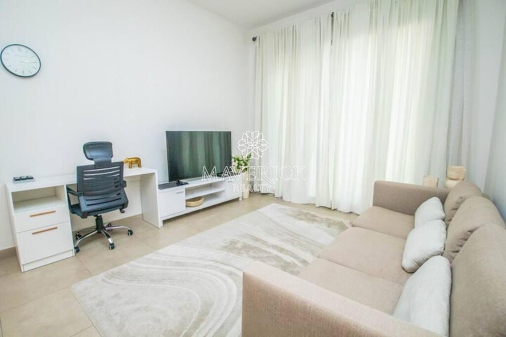1 Bedroom Spacious Canal View In Marina Dubai