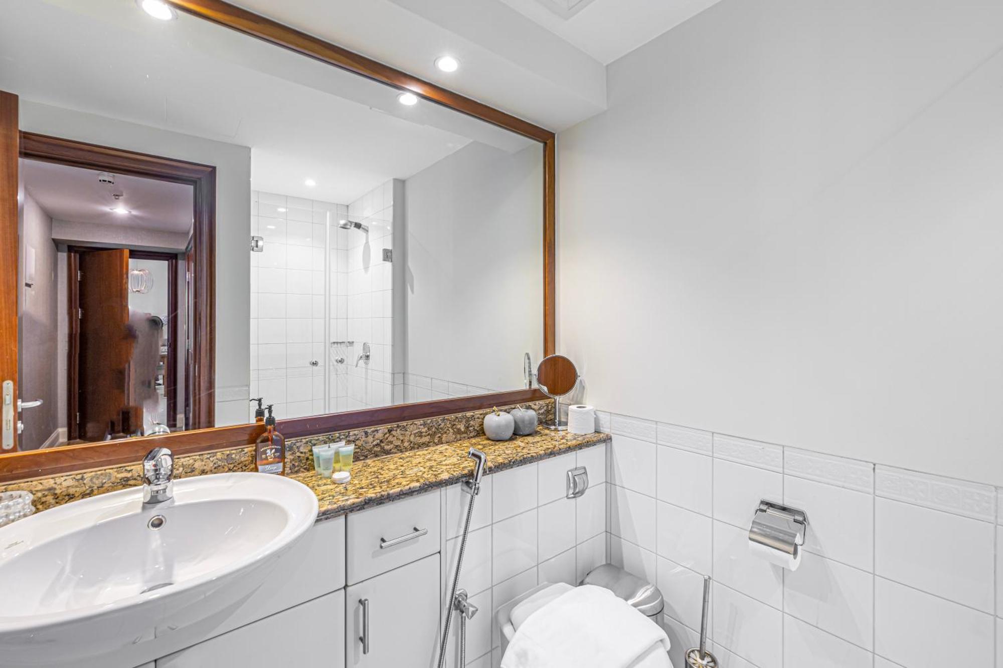Beautiful 2br Study - Marina Appartement