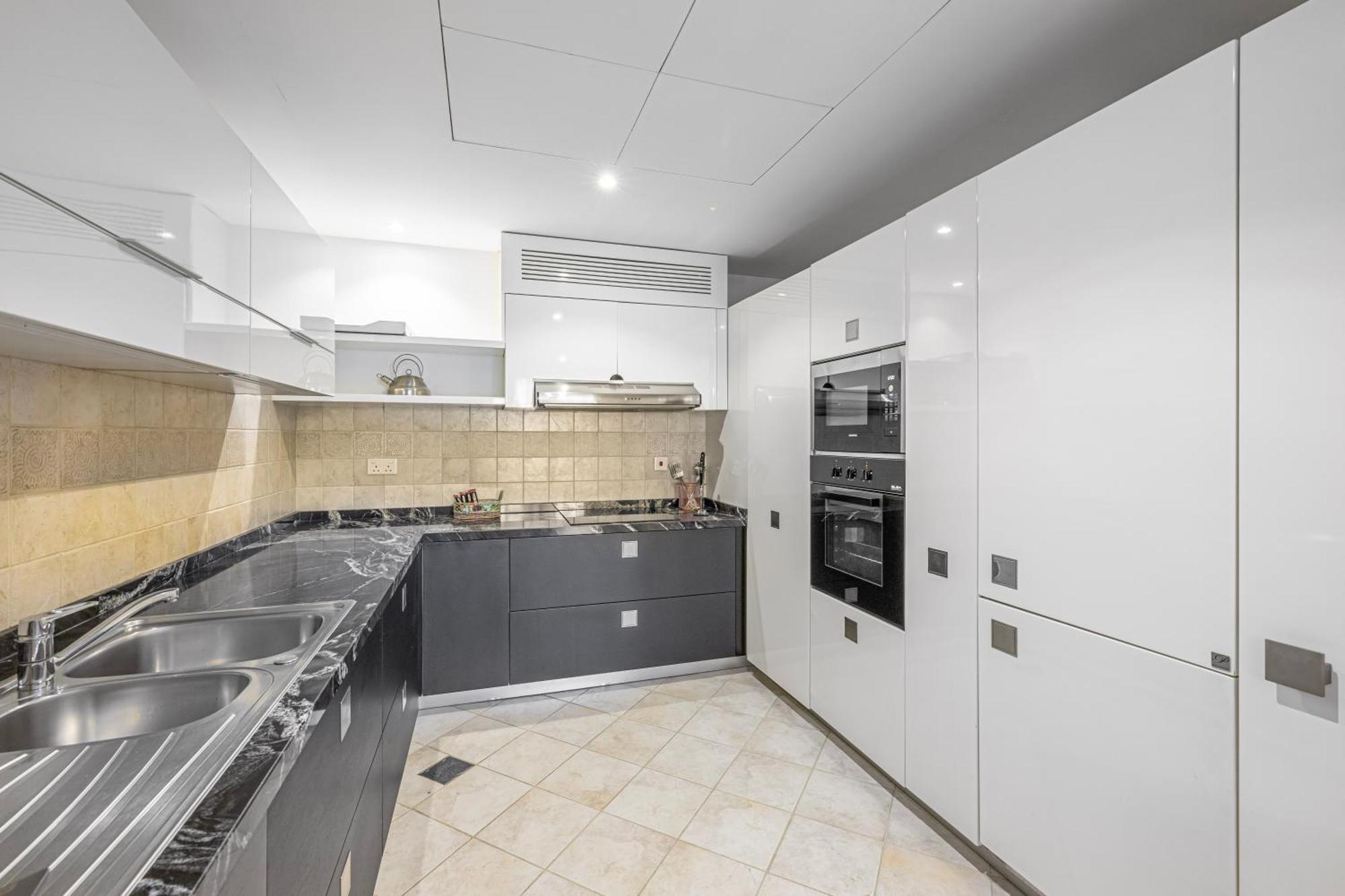 Beautiful 2br Study - Marina * Dubaï