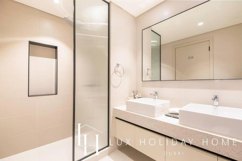Lux The Marina Vista Beachfront 3 Appartement Dubaï