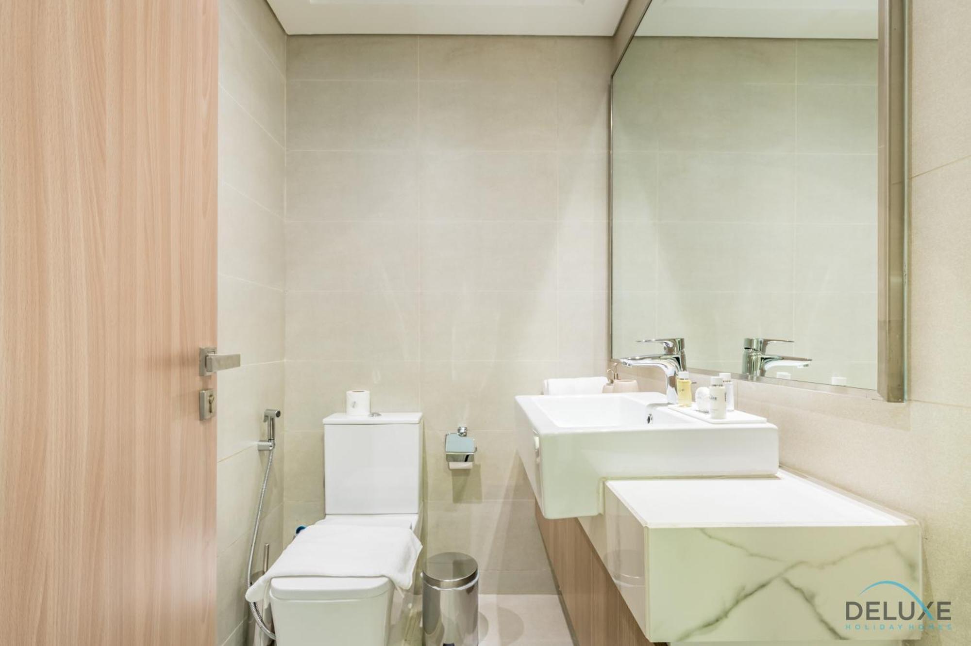 Appartement Alluring At Azizi Riviera 16, Al Merkadh By Deluxe Homes *