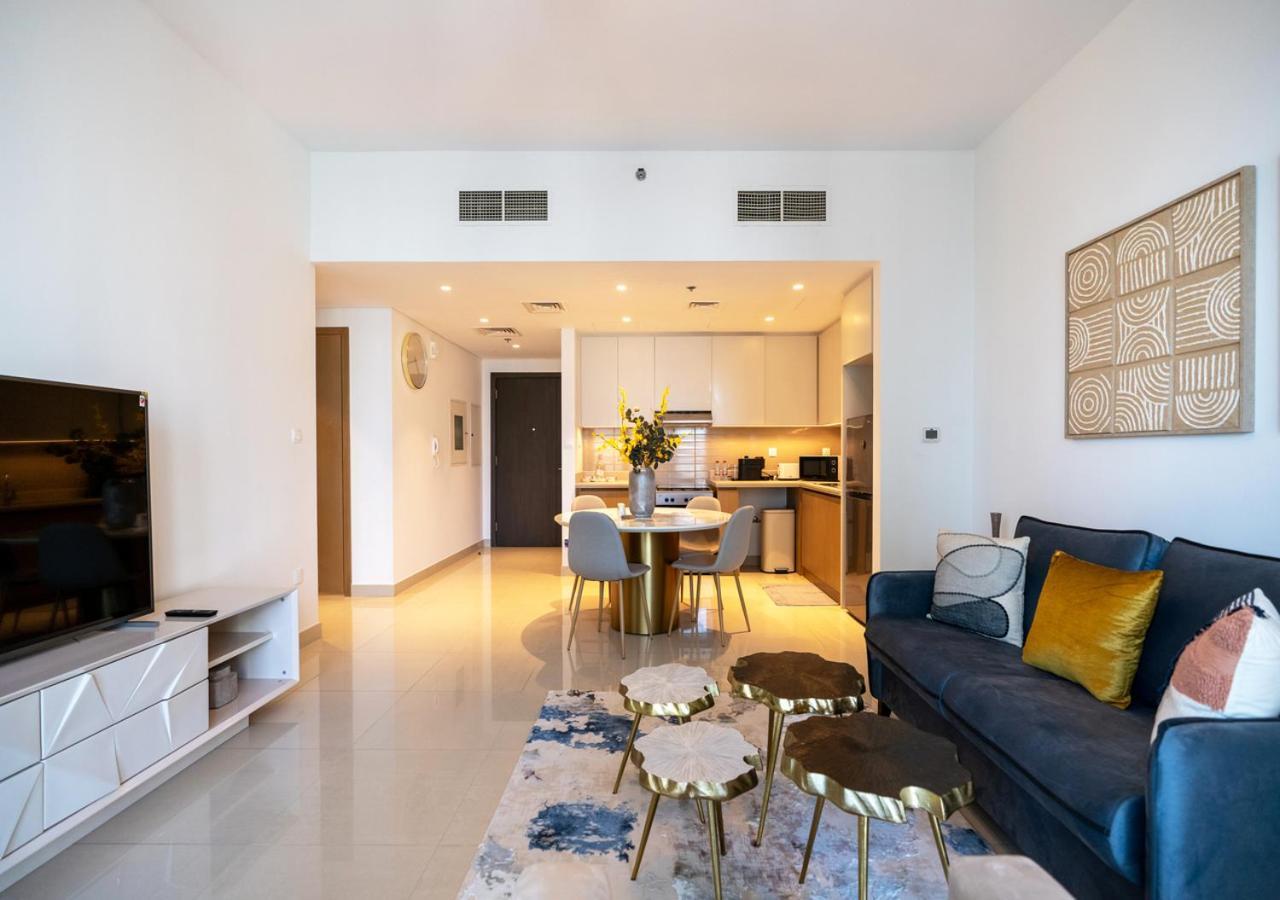 Savis Home- Vibrant Neighborhood With Creek View Appartement *