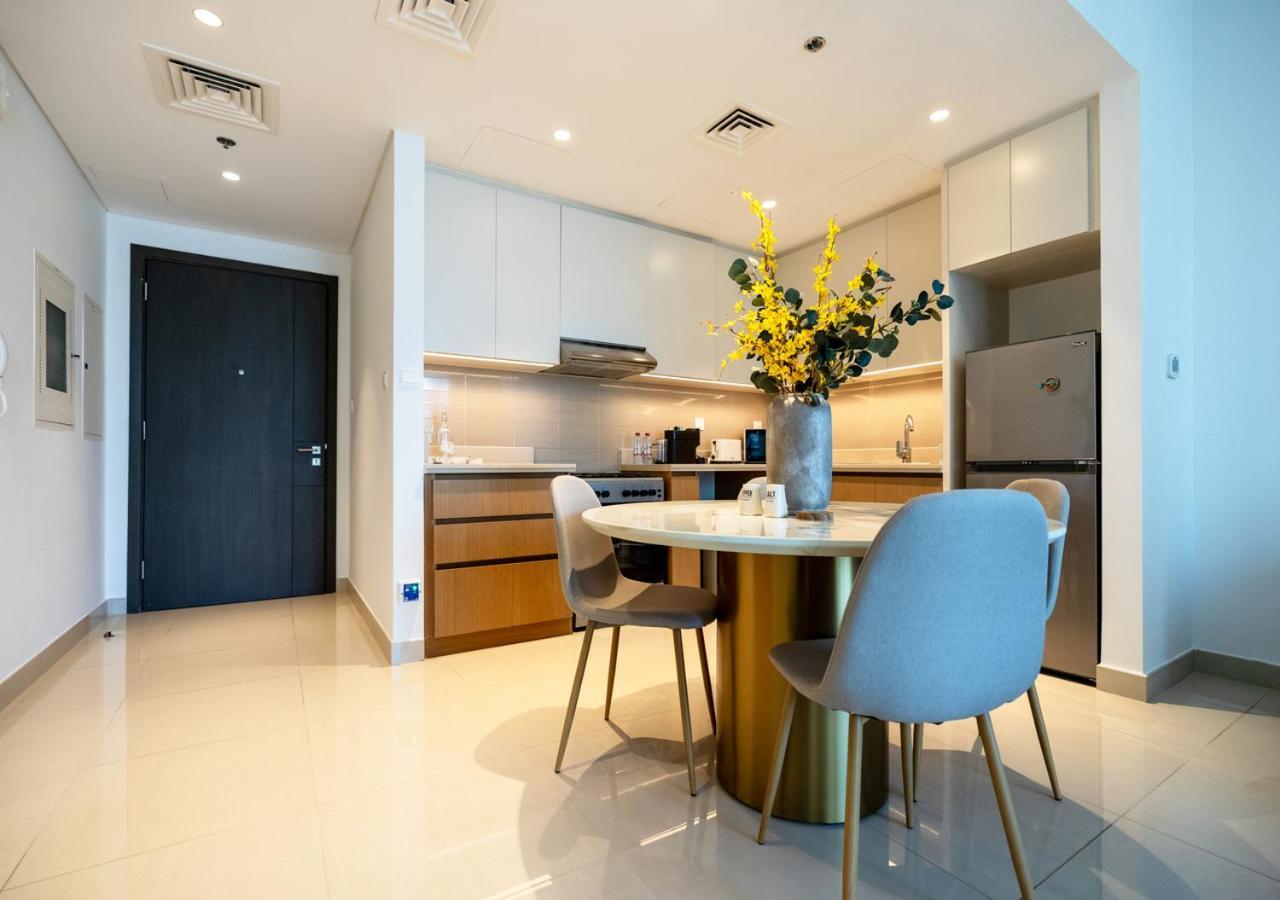 Savis Home- Vibrant Neighborhood With Creek View Appartement *