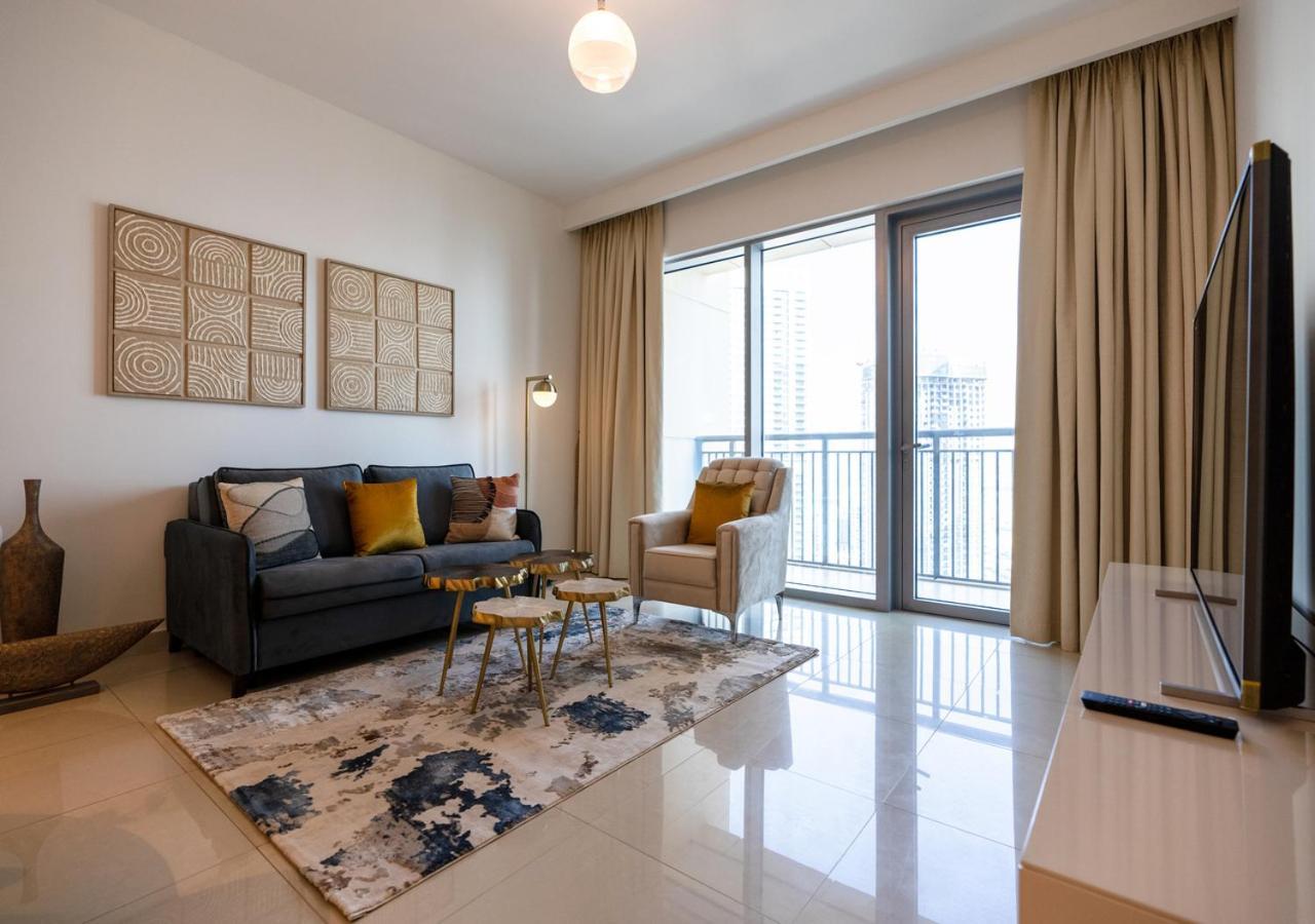 Savis Home- Vibrant Neighborhood With Creek View Dubaï