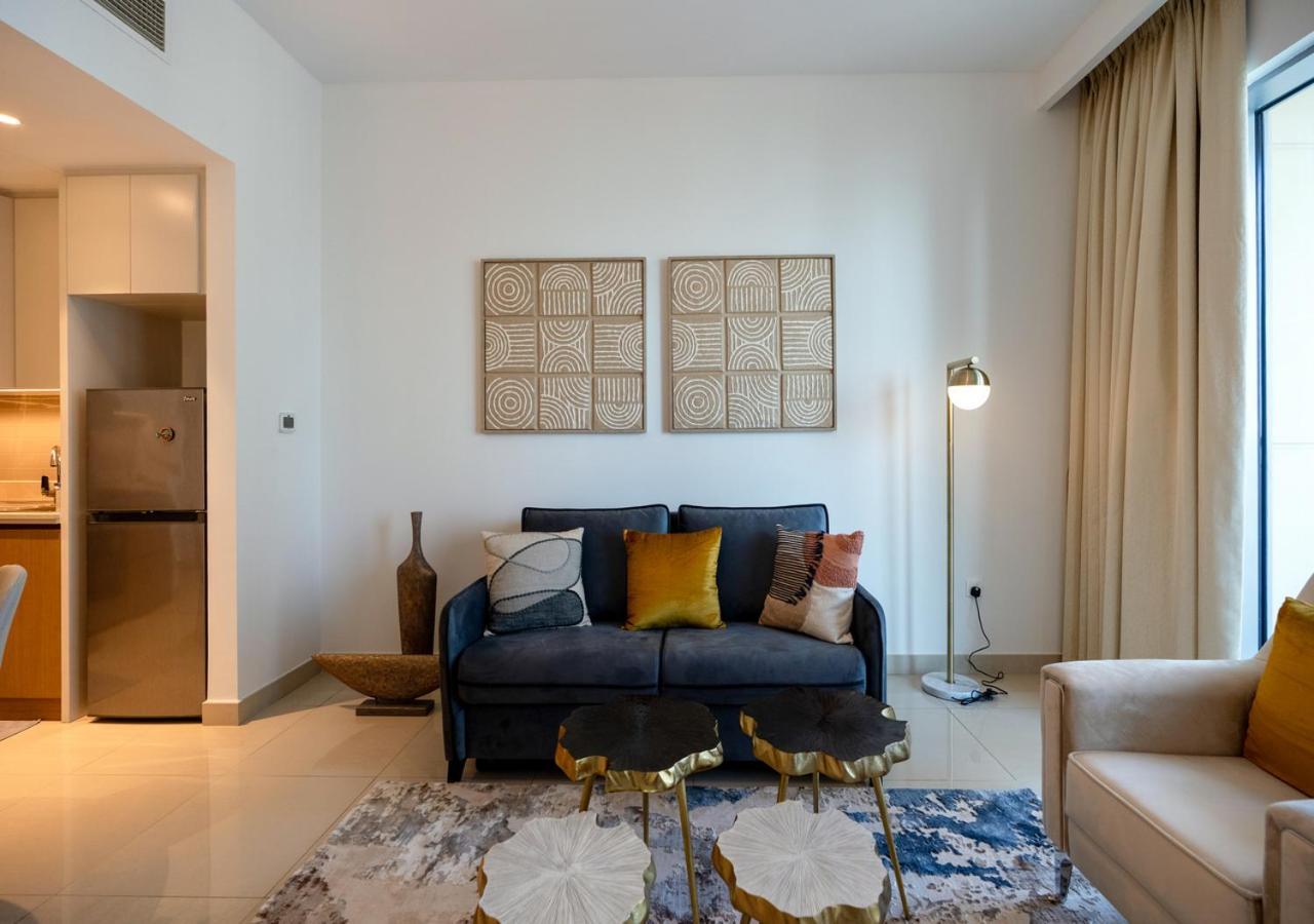 Savis Home- Vibrant Neighborhood With Creek View Appartement