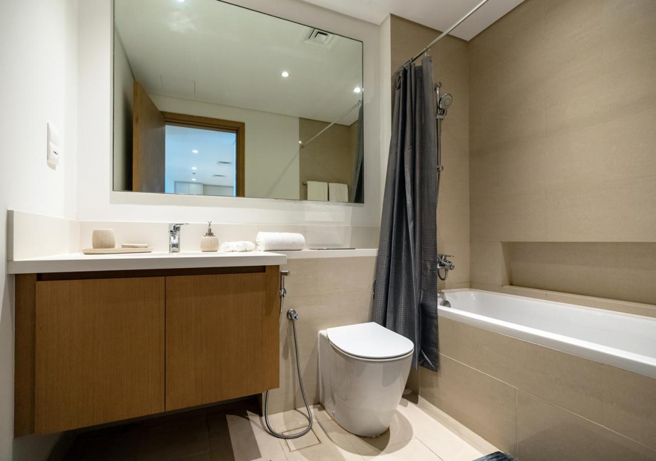 Savis Home- Vibrant Neighborhood With Creek View * Dubaï