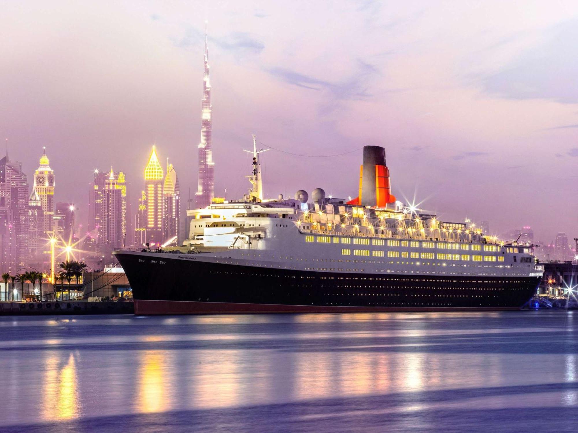 Queen Elizabeth 2 Hotel 4*