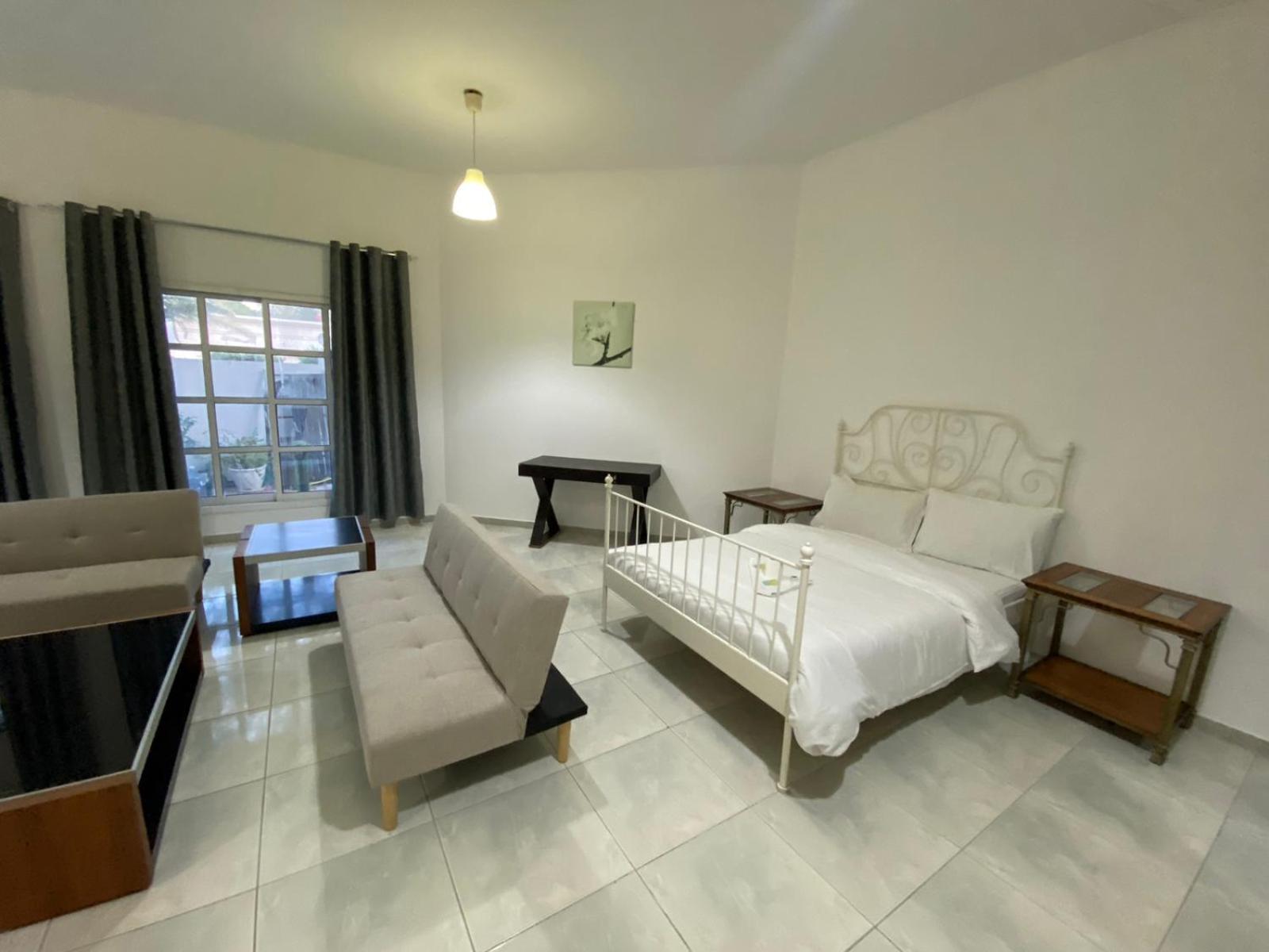 Comfortable Private In Compound Housing