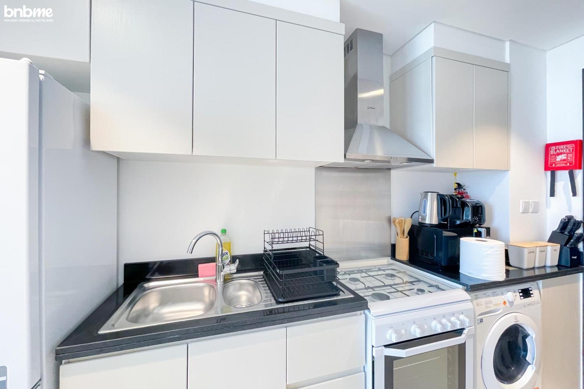 Bnbmehomes - Damac Hills - Carson Tower