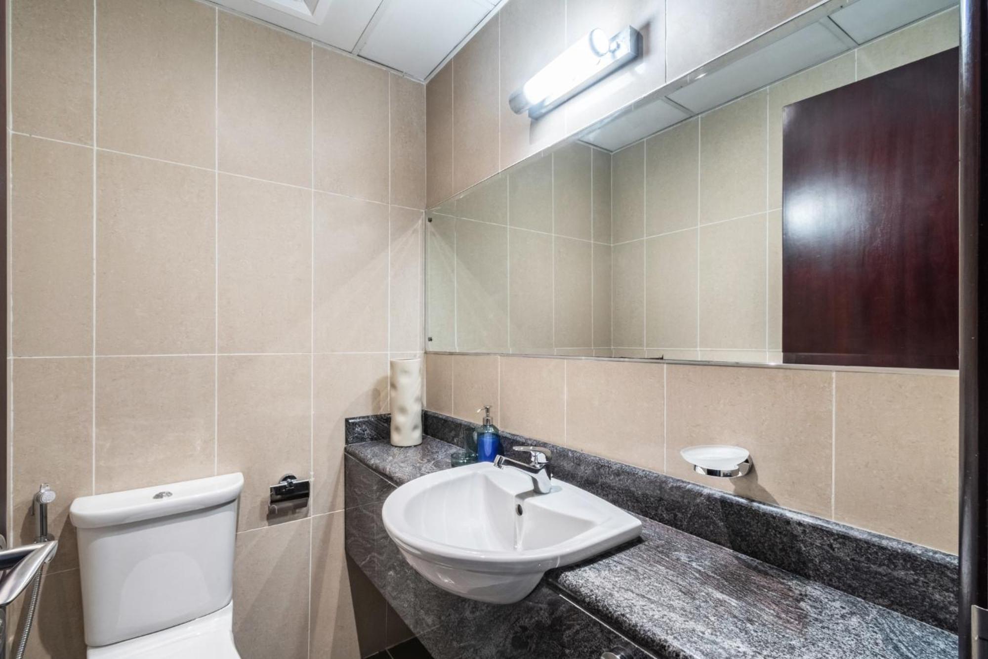 The Smart Concierge - Lakeshore Jlt Appartement Dubaï