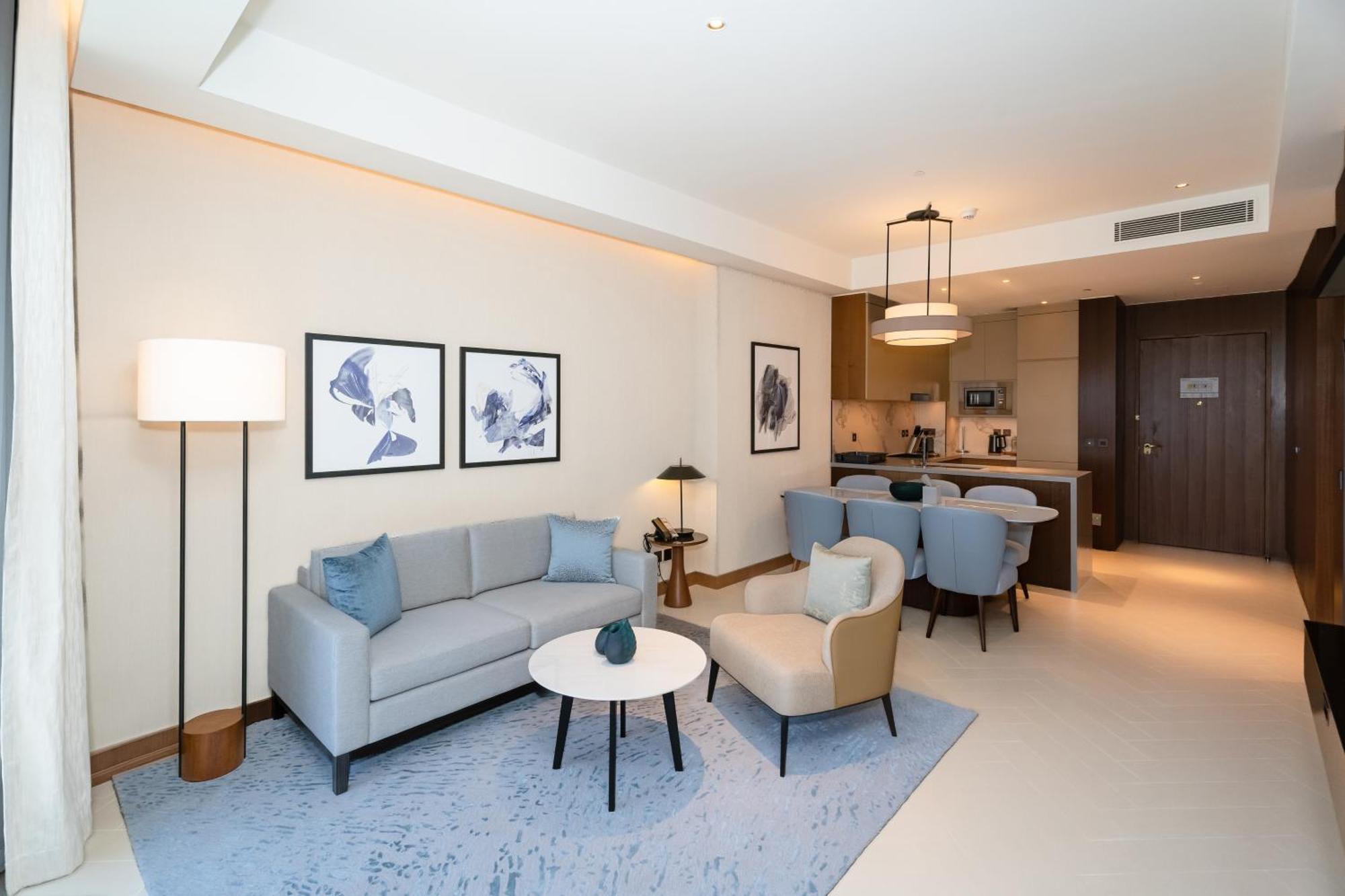 Escape24 - Address Opera - 2br High Floor Downtown Appartement