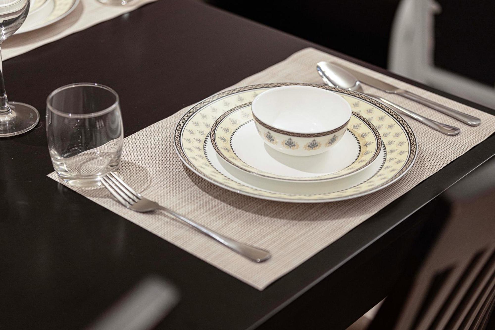 Luxurious Downtown Oasis By Burj Khalifa And Mall Apartamento