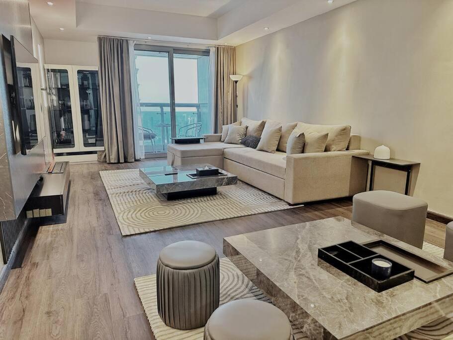 Skyview Haven 2br & Ocean Breeze Appartement