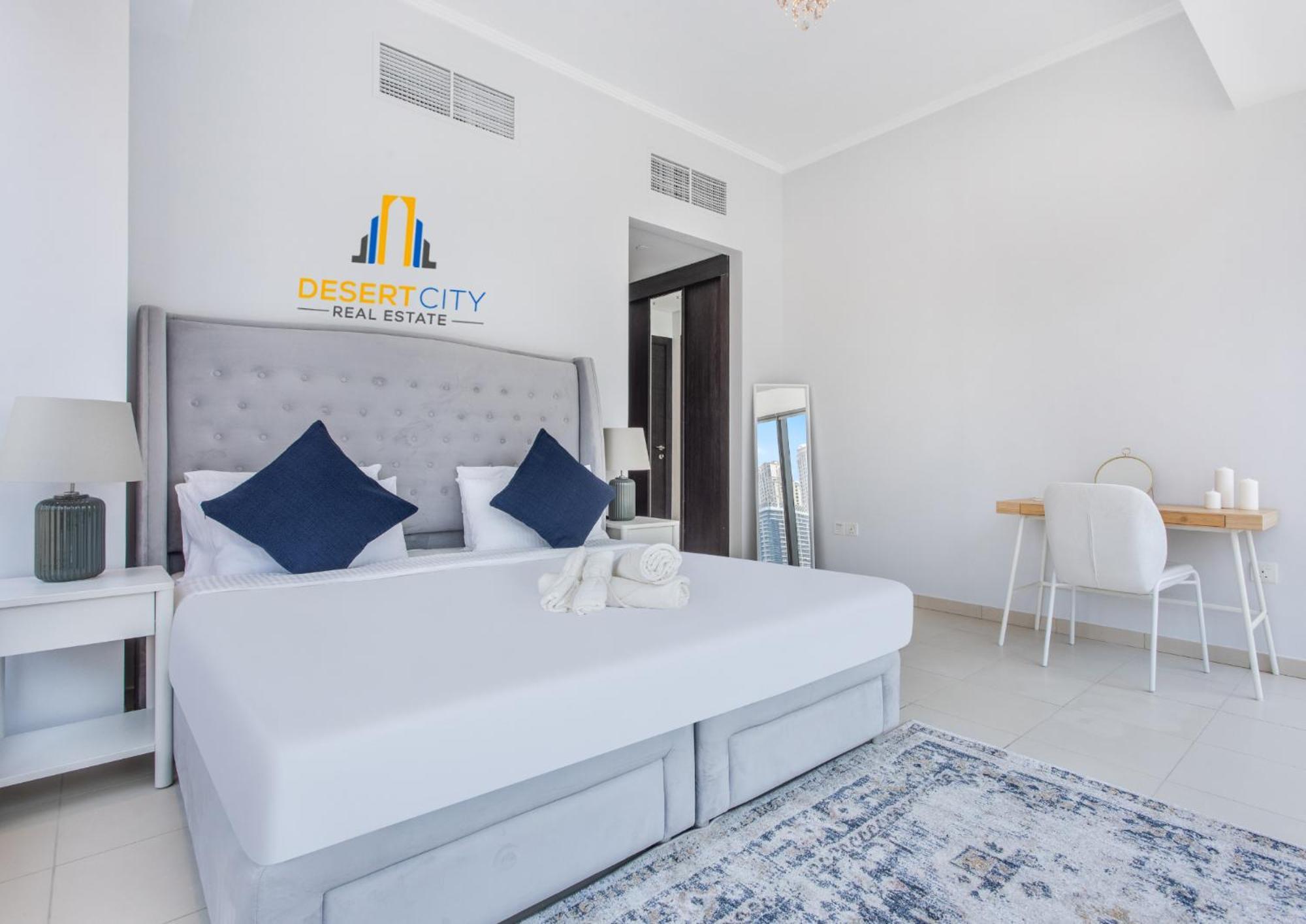 One Bed In Marina With Marina Views, Hosted By Desert Appartement