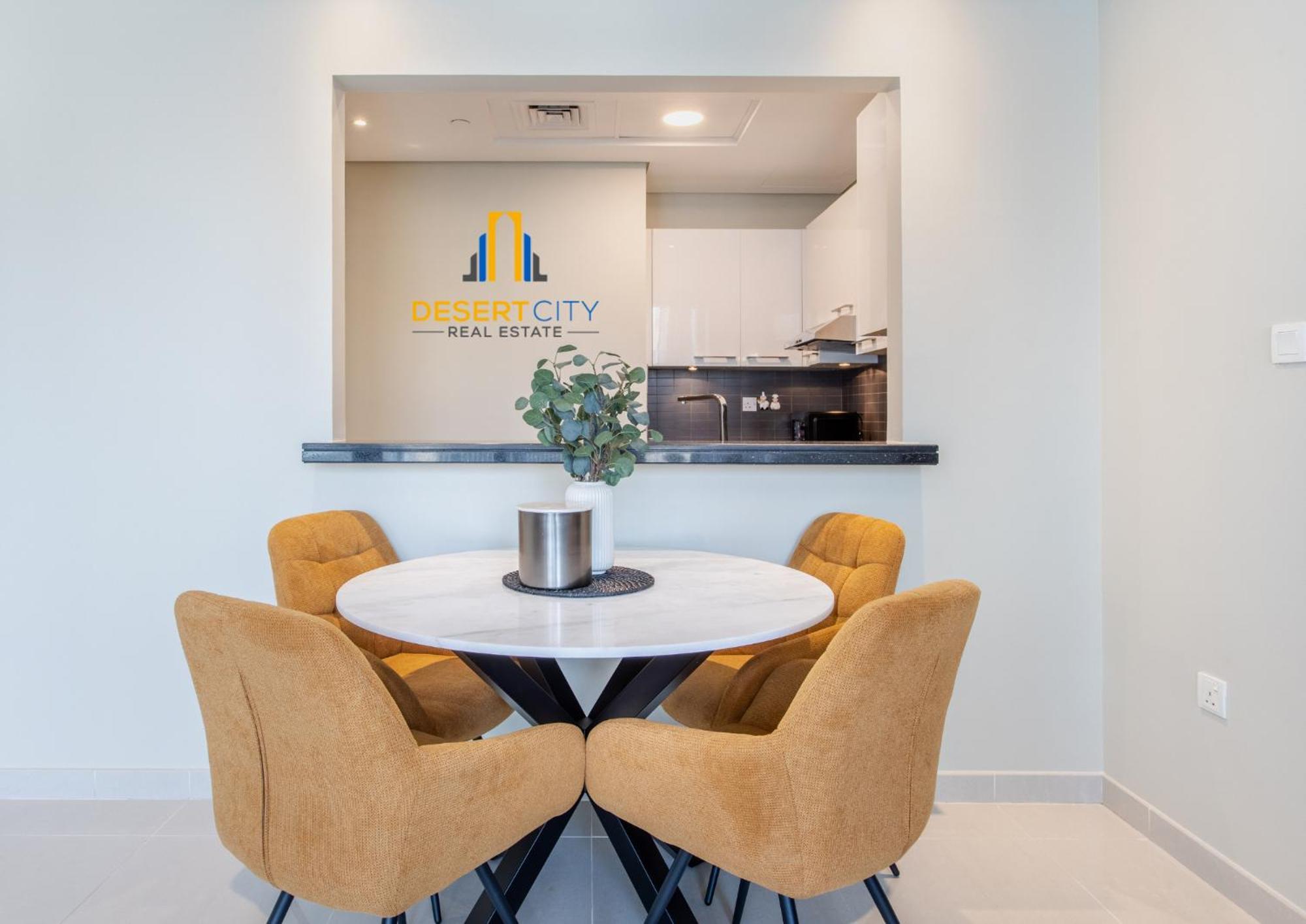 One Bed In Marina With Marina Views, Hosted By Desert * Dubaï