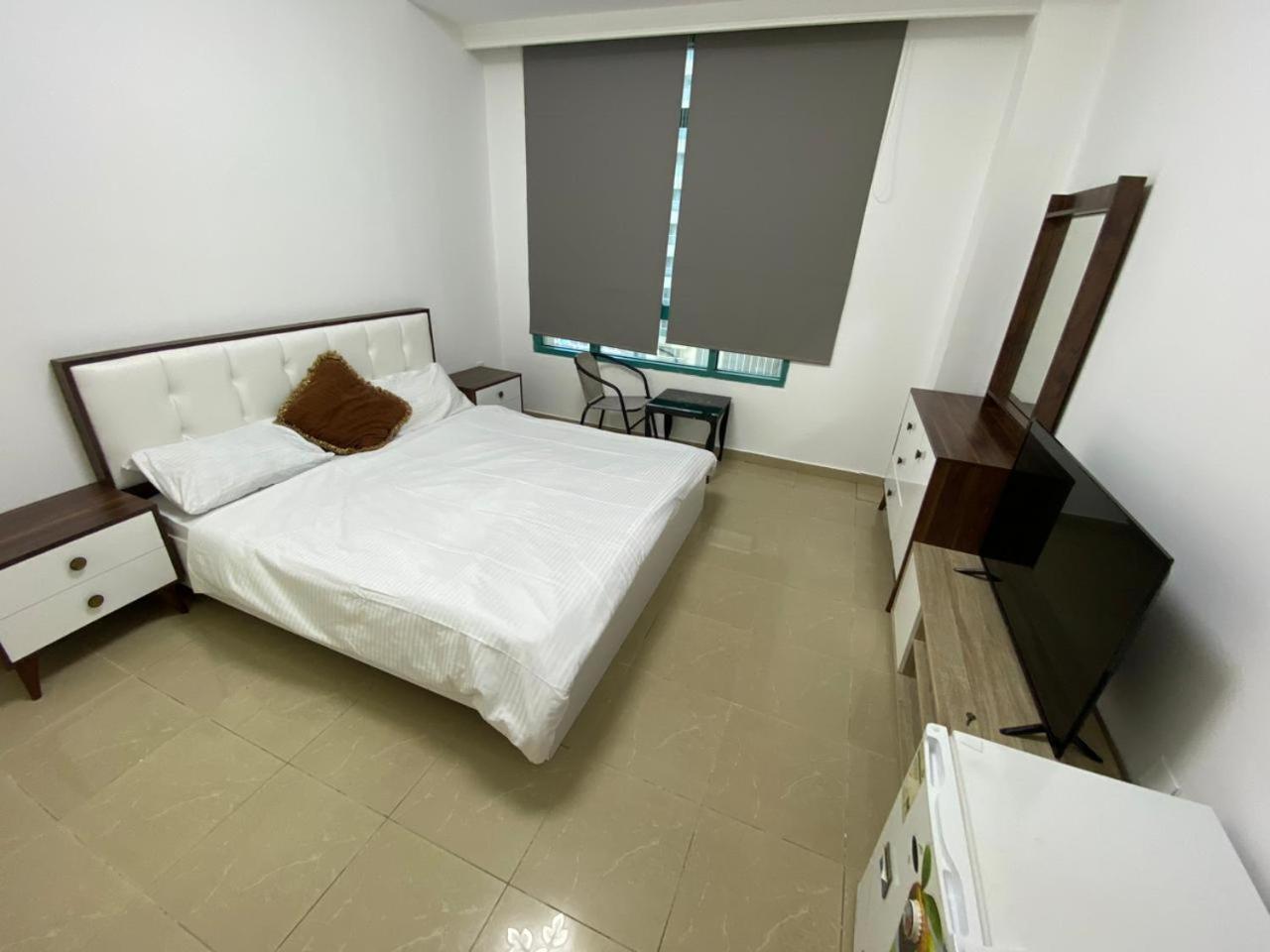 Spacious For Girls In Marina فتيات فقط Dubái