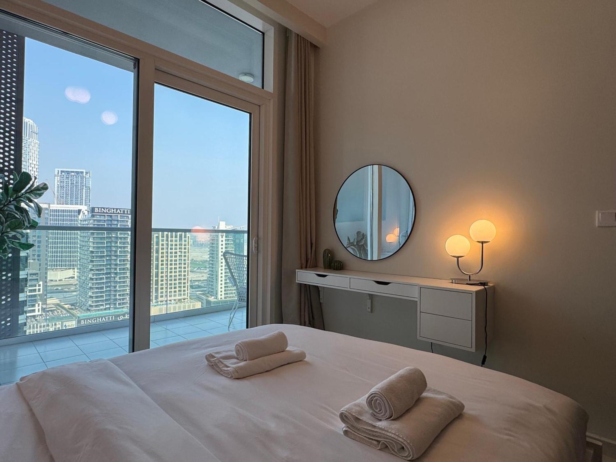 Apartamento Luxe | 1br | Close To Burj Khalifa & Mall Dubai