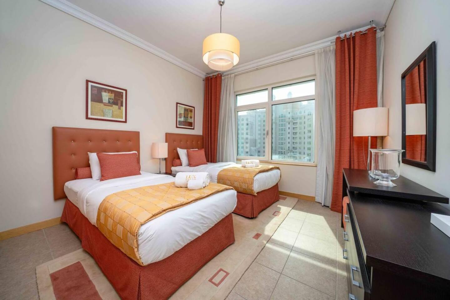 Spacious 3 Bedroom Palm Dubaï