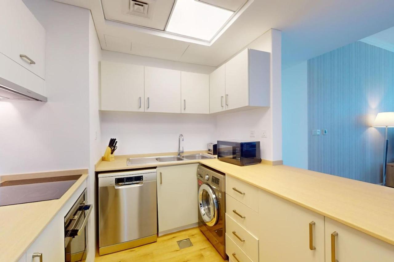 Bay - Enticing Two Bedroom