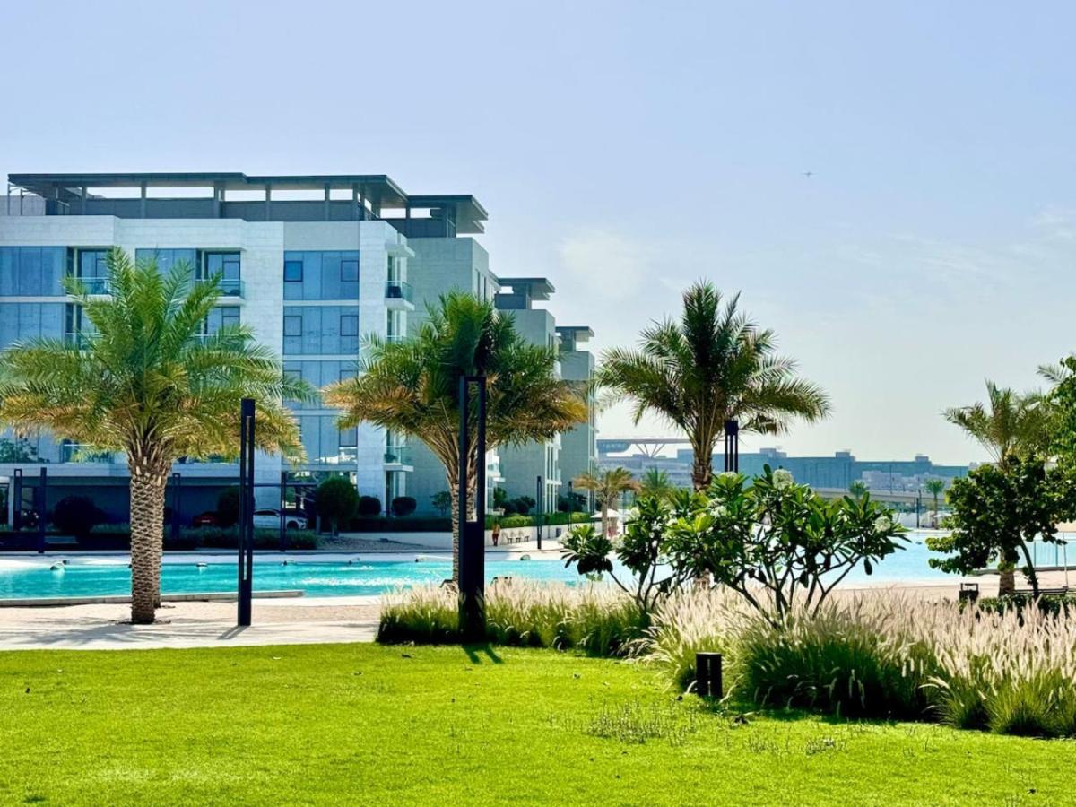 Residences 29 - Divine Beachfront One Bedroom Lägenhet Dubai