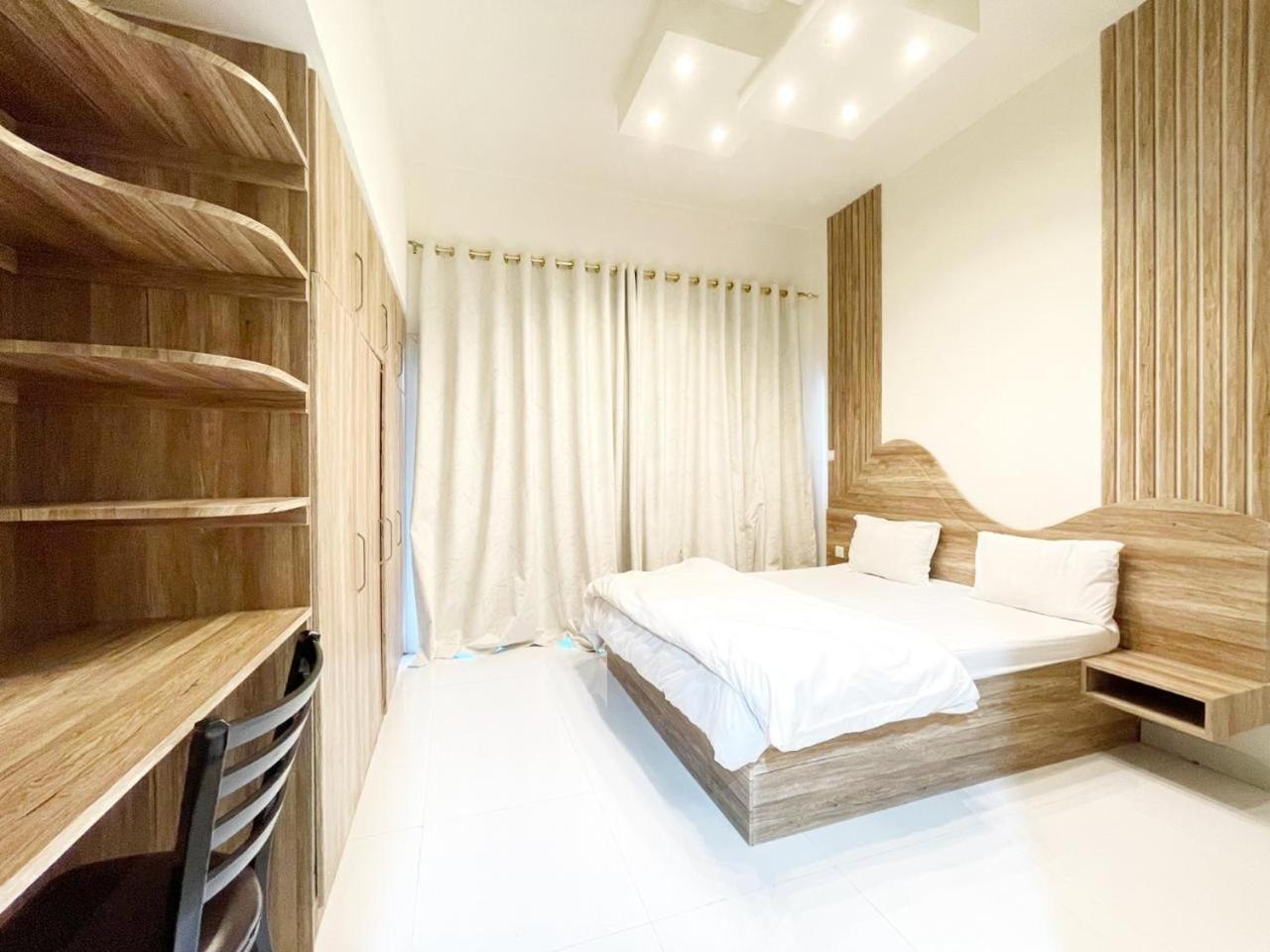 Zenith Smart - Zenith Tower A1 * Dubai
