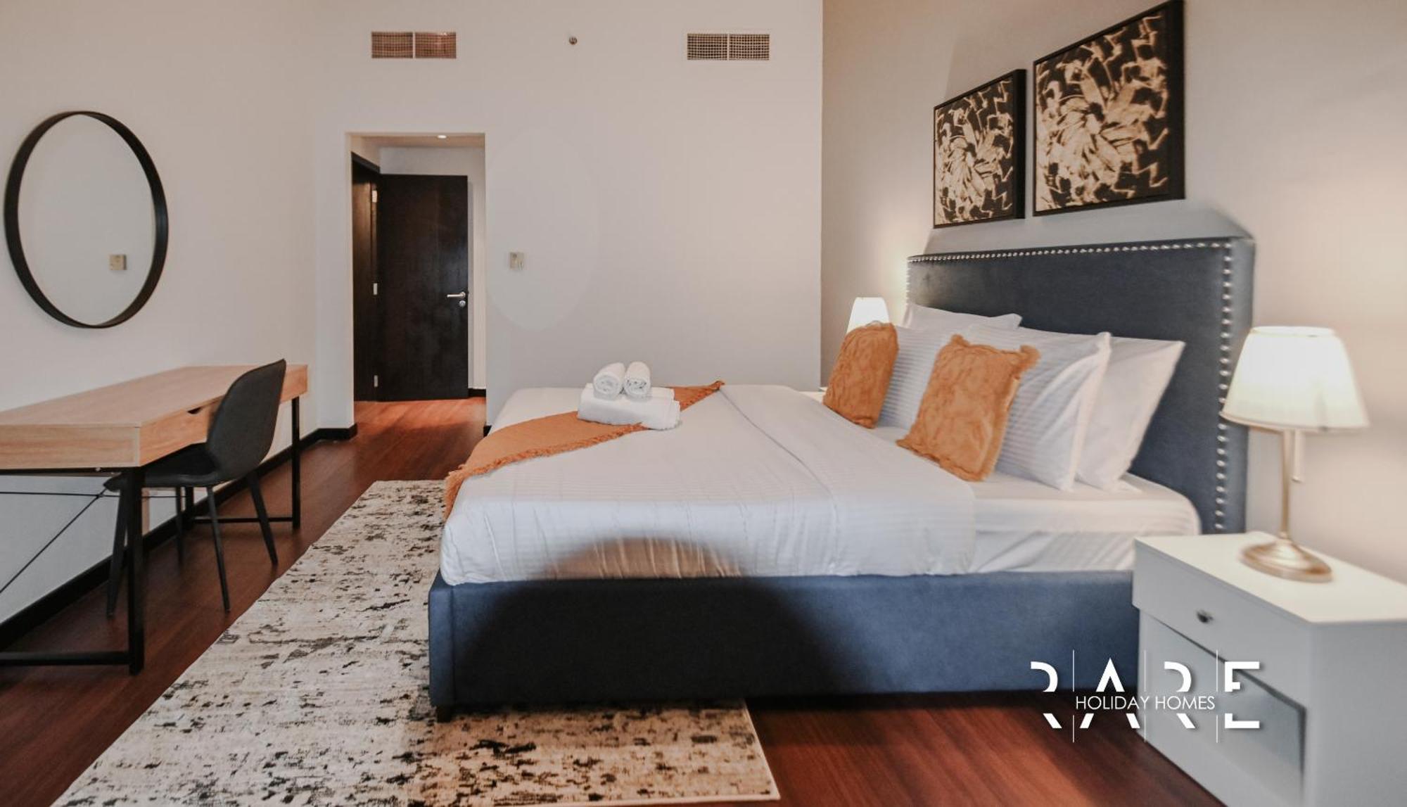 Apartment Green Lakes Tower: Jumeirah Lake Towers With Marina Views Dubai