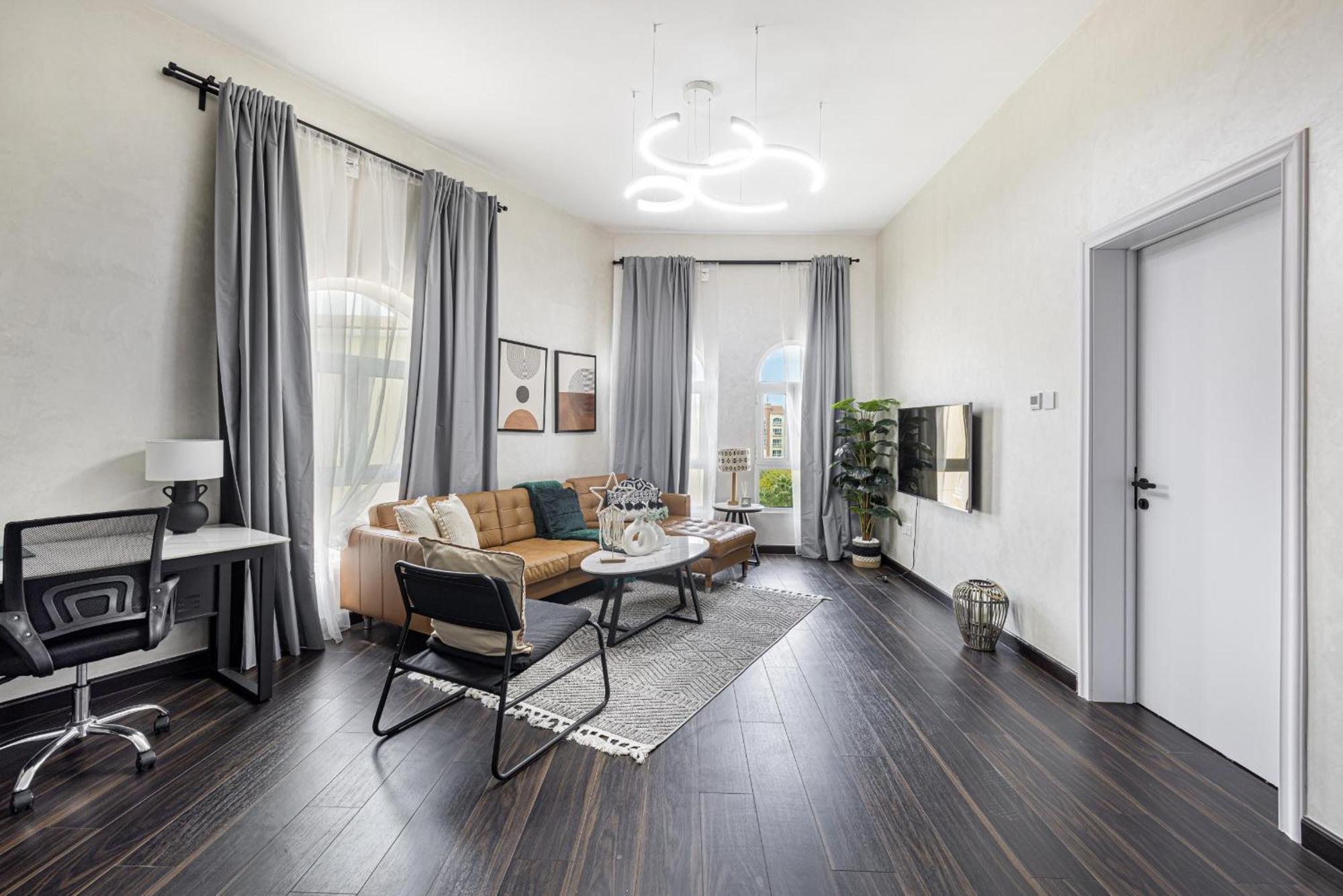 Cozy And Spacious Apartment- 5min Walk To Metro * Dubái