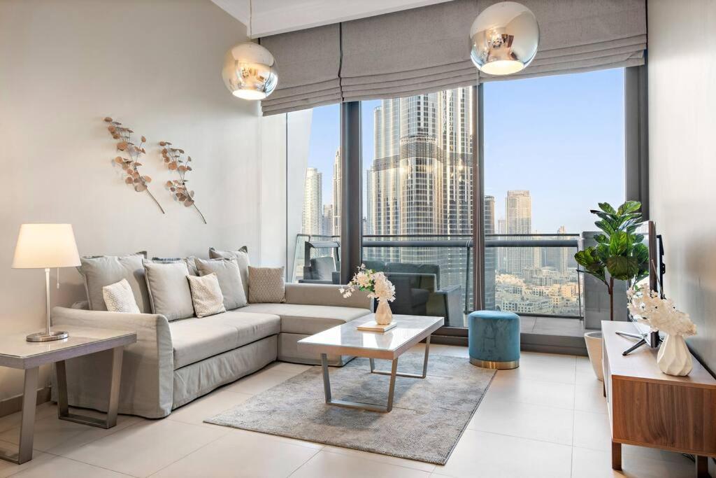 First Class 1br Burj Khalifa & Fountain Views * Dubaï