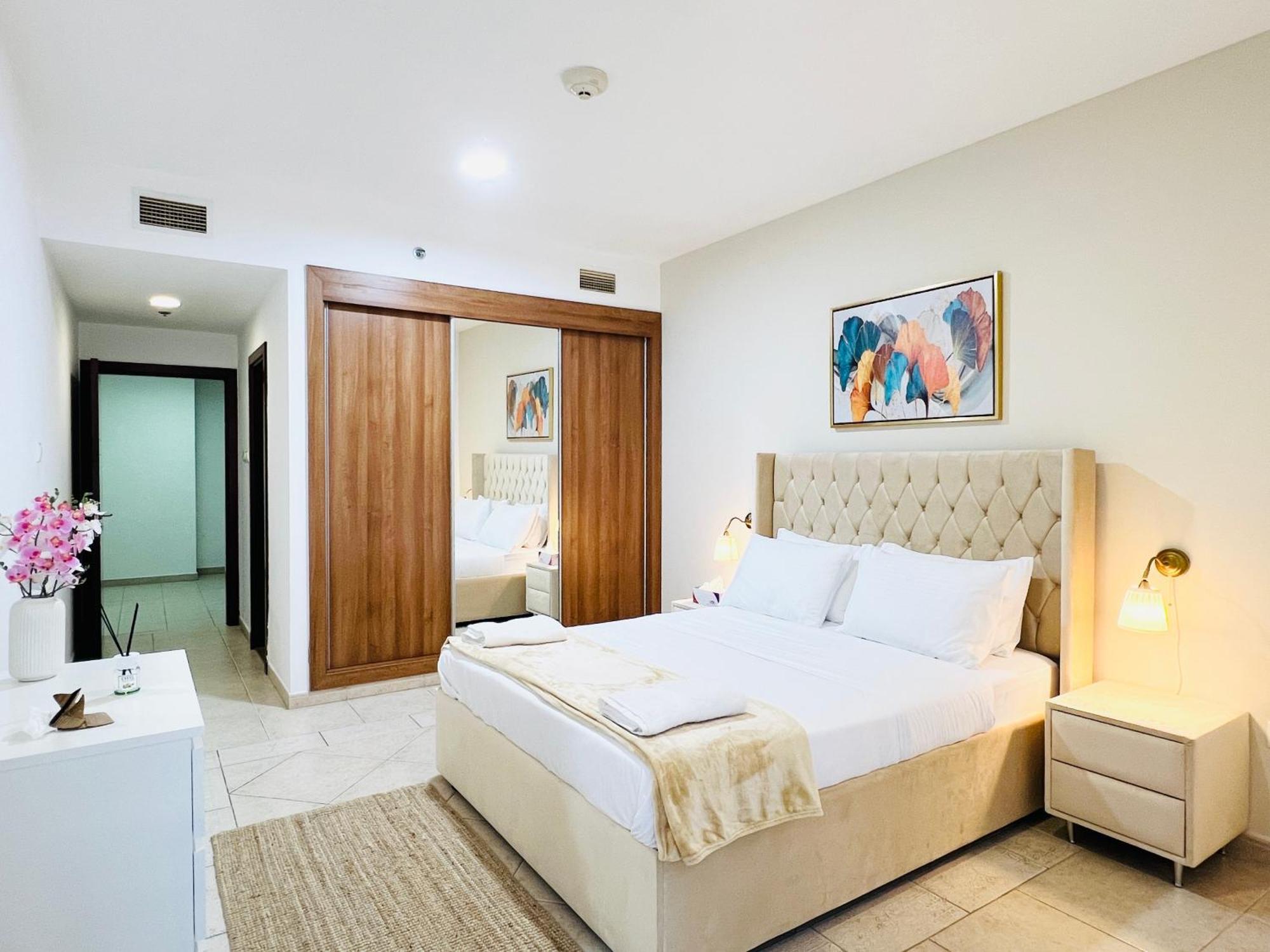 Appartement Sea View 1 Bedroom Flat, Luxury Amenities, Near & Club With Free Parking In Marina