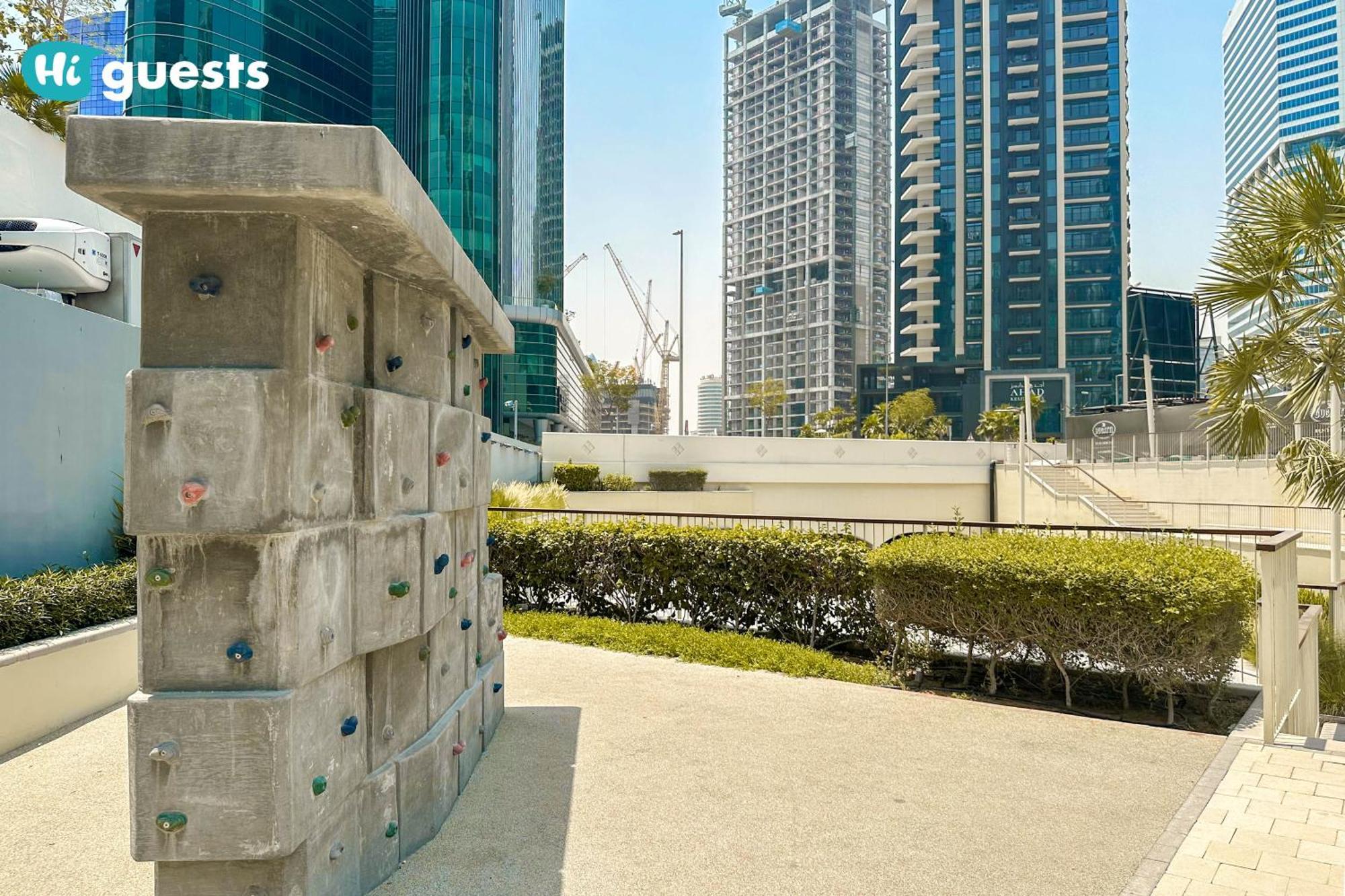 Apartment Higuests - Ahad Modern In Dubai's Business Hub