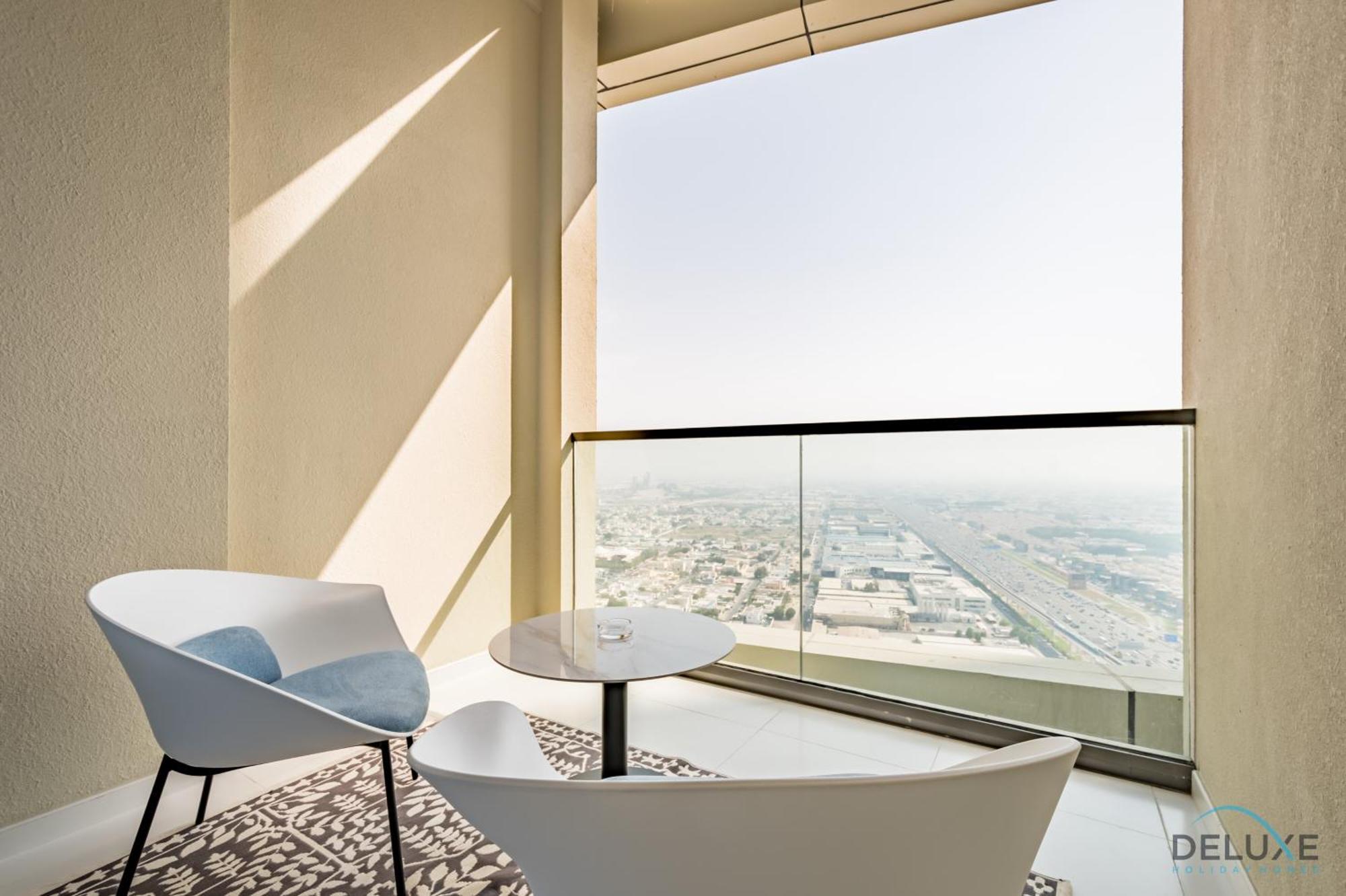 Views! Promo On Delightful 2br In Aykon By Deluxe Homes *