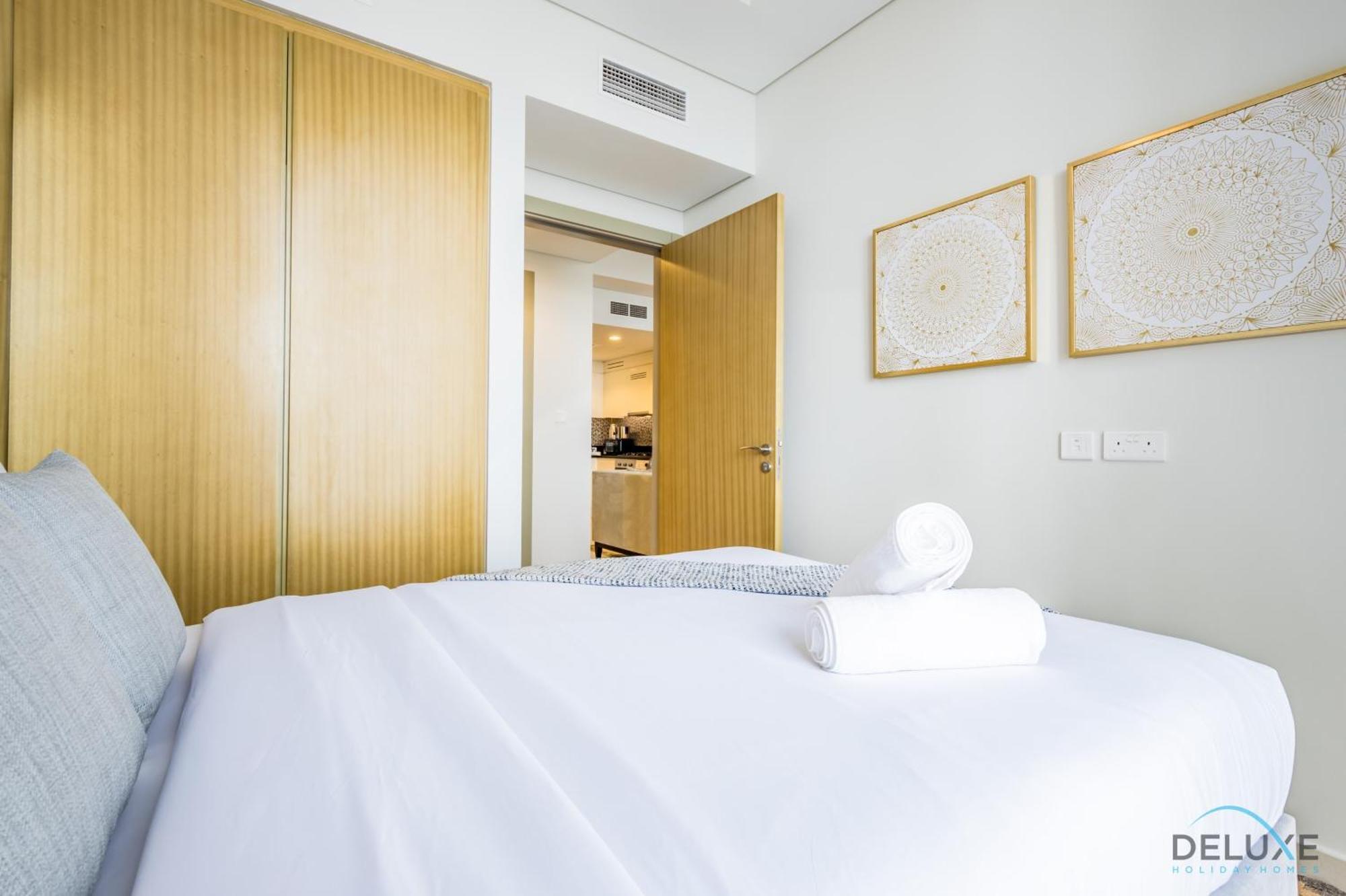 Views! Promo On Delightful 2br In Aykon By Deluxe Homes *
