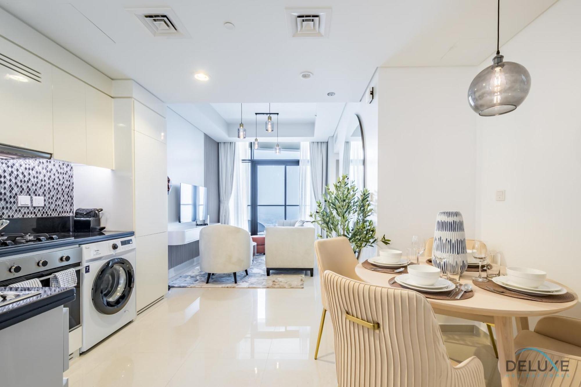 Views! Promo On Delightful 2br In Aykon By Deluxe Homes Appartement
